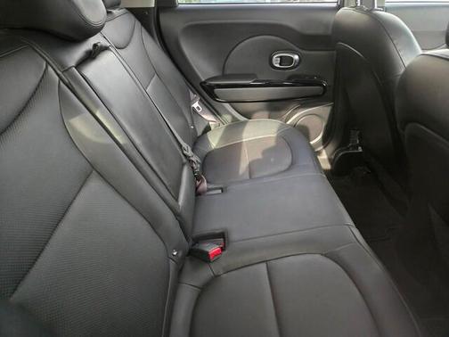 2016 Kia Soul !