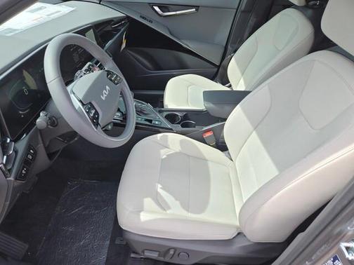 2025 Kia Niro EX