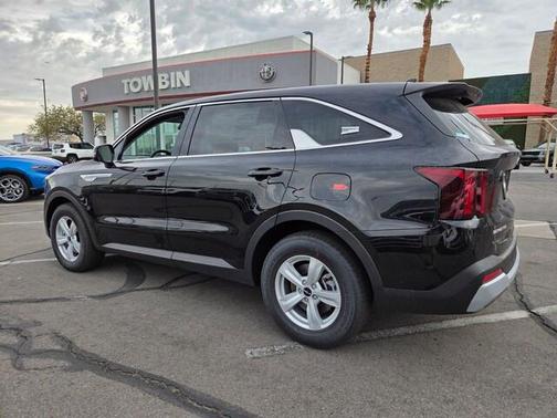 2025 Kia Sorento LX