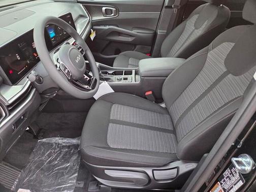 2025 Kia Sorento LX