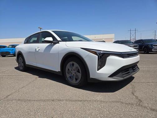2025 Kia K4 LX