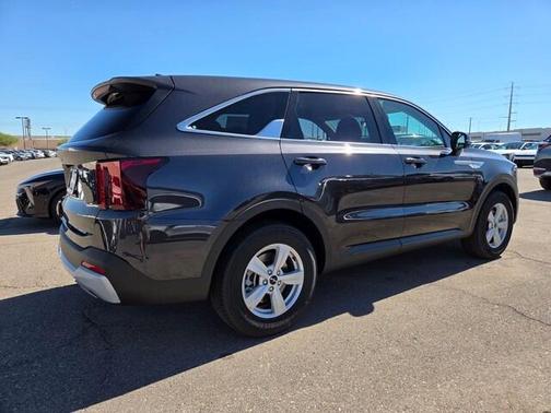 2026 Kia Sorento LX