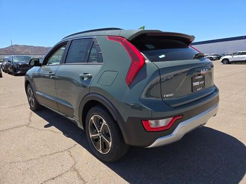 Green 2026 Kia Niro EX