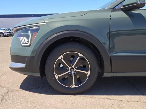 Green 2026 Kia Niro EX