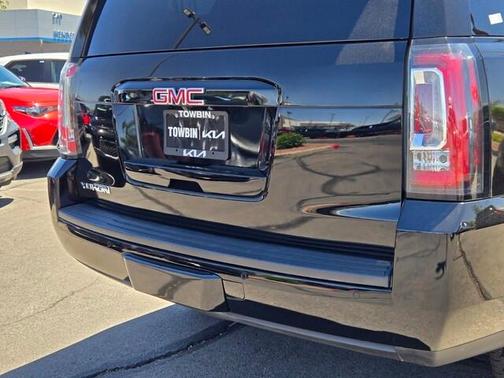 Black 2016 GMC Yukon SLT