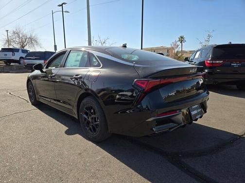 2026 Kia K5 LXS
