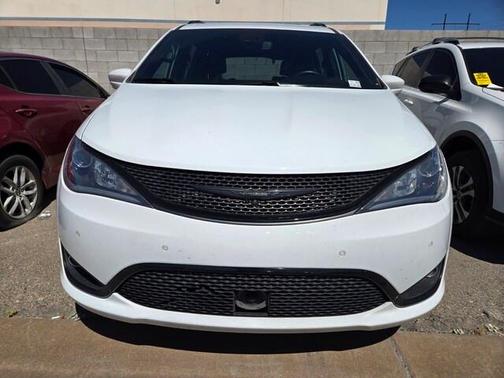 2020 Chrysler Pacifica Touring-L Plus