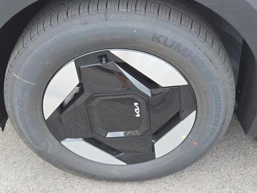 2026 Kia EV9 Light Long Range