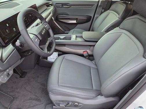 2026 Kia EV9 Light Long Range