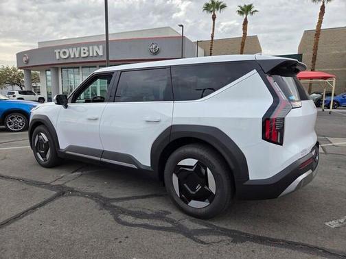 2026 Kia EV9 Light Long Range