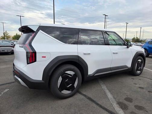 2026 Kia EV9 Light Long Range