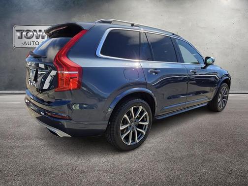 2018 Volvo XC90 T6 Momentum
