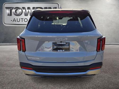 2025 Kia Sorento SX