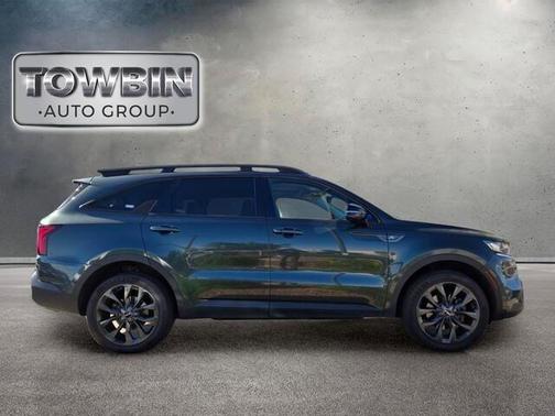 Green 2022 Kia Sorento X-Line EX