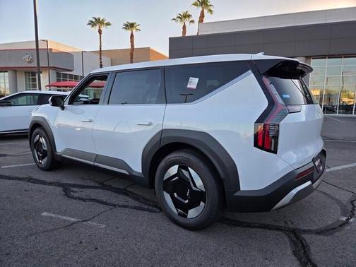 2026 Kia EV9 Light Long Range