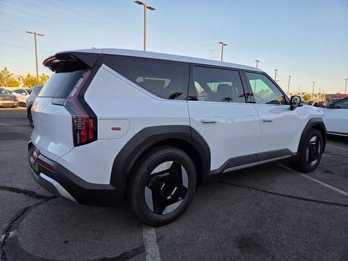 2026 Kia EV9 Light Long Range