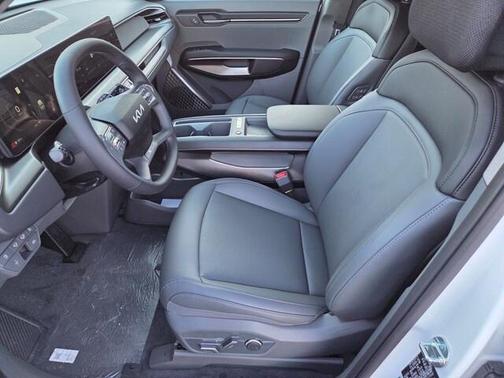 2026 Kia EV9 Light Long Range