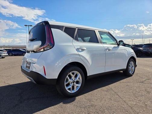 2025 Kia Soul LX