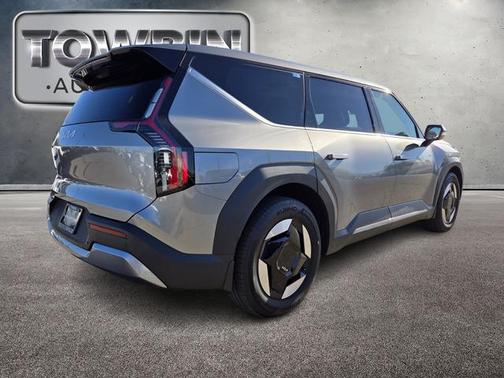 2024 Kia EV9 Light Long Range