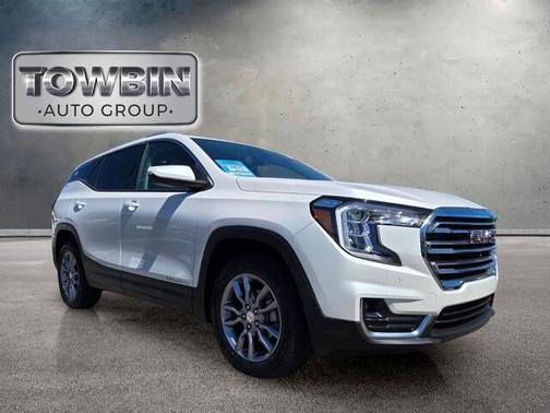 White 2022 GMC Terrain SLT