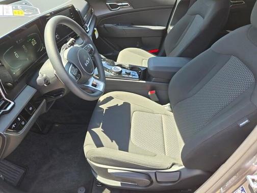 2025 Kia Sportage Hybrid LX