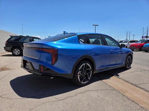 2025 Kia K4 GT-Line