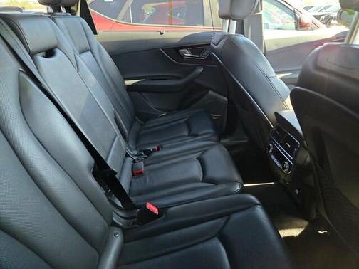 2019 Audi Q7 55 Prestige