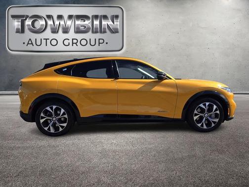 2022 Ford Mustang Mach-E Premium