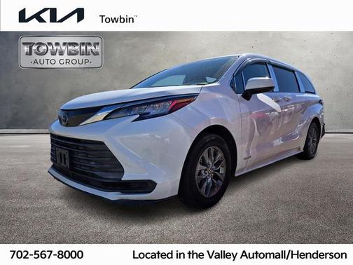 2021 Toyota Sienna LE