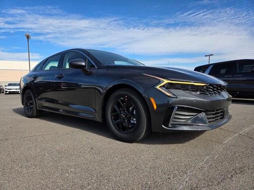2026 Kia K5 LXS
