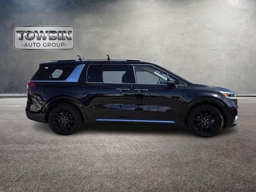 2022 Kia Carnival SX