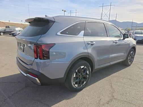 2025 Kia Sorento S
