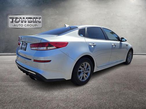 2020 Kia Optima LX