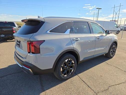 2025 Kia Sorento S