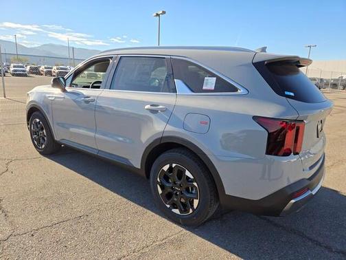 2025 Kia Sorento S