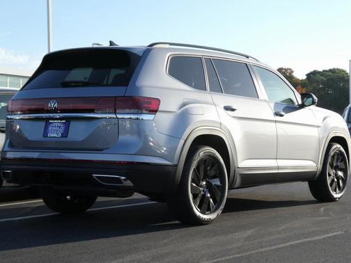 2026 Volkswagen Atlas 2.0T SE w/Technology 4MOTION