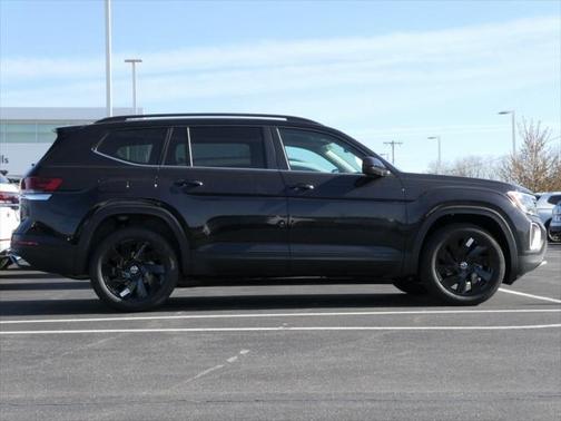 2025 Volkswagen Atlas 2.0T SE w/Technology 4MOTION