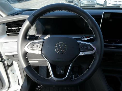 2025 Volkswagen Tiguan 2.0T SE 4MOTION