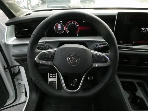 2025 Volkswagen Tiguan 2.0T SE R-Line Black 4MOTION