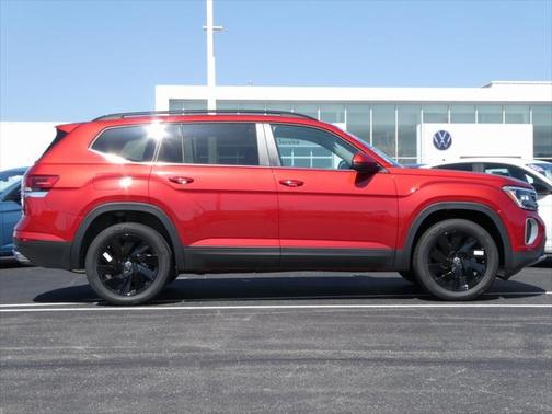 2025 Volkswagen Atlas 2.0T SE w/Technology 4MOTION