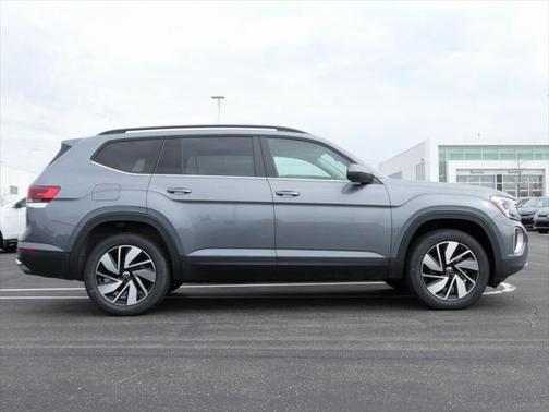 2025 Volkswagen Atlas 2.0T SE w/Technology 4MOTION
