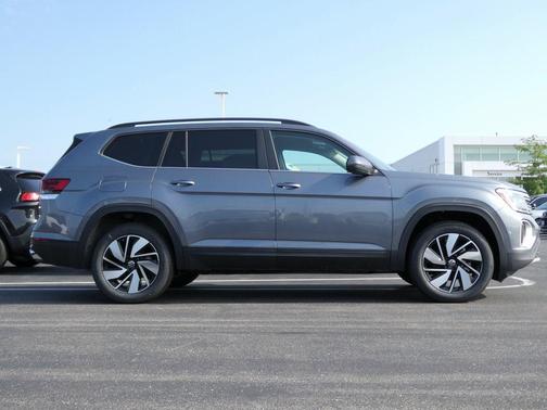 2025 Volkswagen Atlas 2.0T SE w/Technology 4MOTION