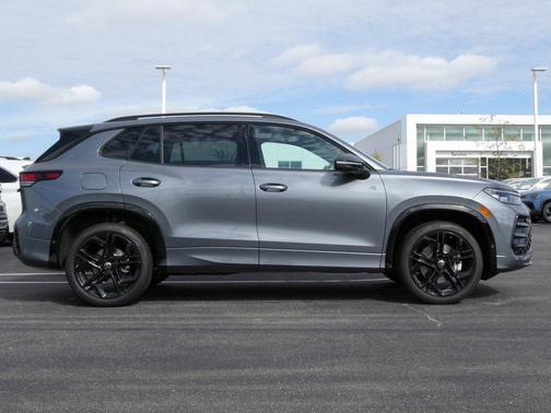 2025 Volkswagen Tiguan 2.0T SE R-Line Black 4MOTION