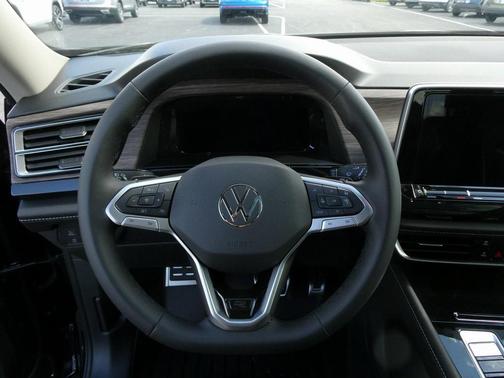 2026 Volkswagen Atlas 2.0T SEL Premium R-Line 4MOTION