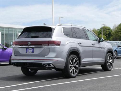 2025 Volkswagen Atlas 2.0T SEL Premium R-Line 4MOTION
