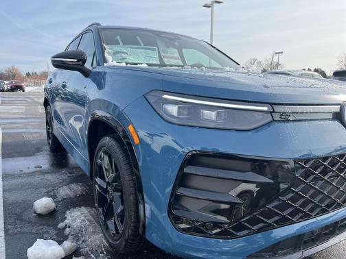 2026 Volkswagen Tiguan 2.0T SE R-Line Black 4MOTION