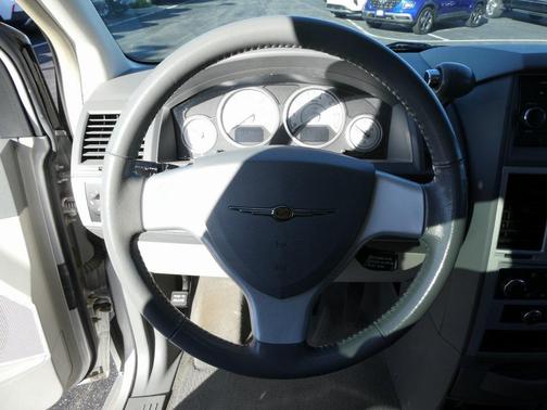 2010 Chrysler Town & Country Touring