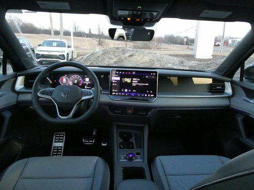 platinum gray metallic 2026 Volkswagen Tiguan 2.0T SE R-Line Black 4MOTION