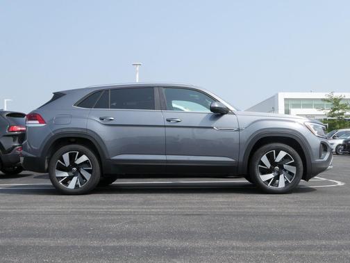 2025 Volkswagen Atlas Cross Sport 2.0T SE w/Technology 4MOTION