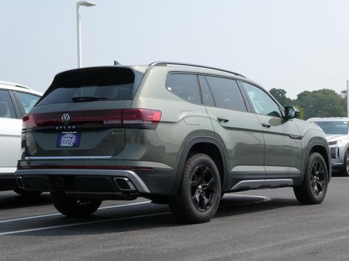 2025 Volkswagen Atlas 2.0T Peak Edition